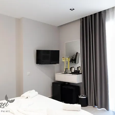 Angel Palace Отель Саранда
